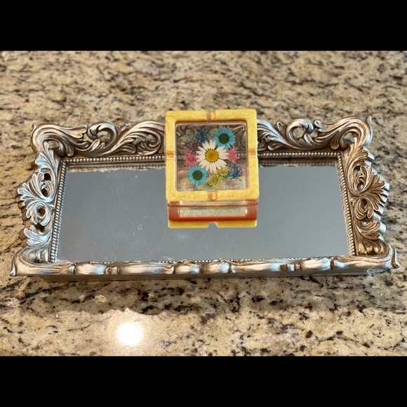 Yellow crystal ashtray with flowers handmade - Picture 2 of 4